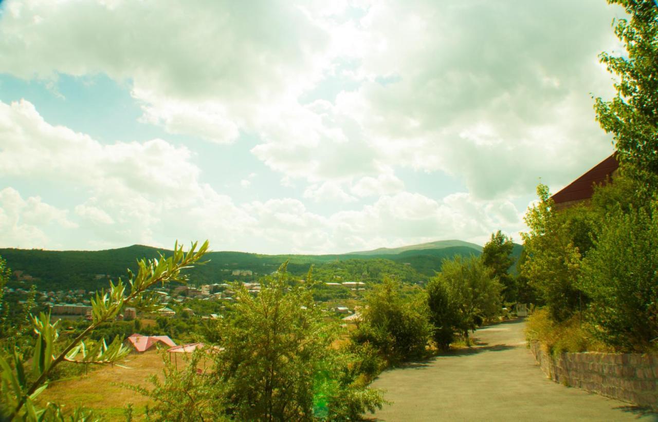 Vosku Ashxarh Hotel Tsaghkadzor Exteriör bild